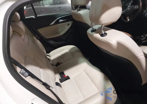 2019 Infiniti Qx30 Luxe z USA, uszkodzony, nr VIN SJKCH5CP1KA008713